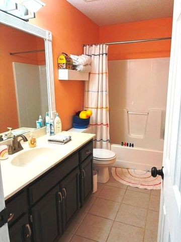 4301 NW Cortland Drive, Blue Springs, MO 64015