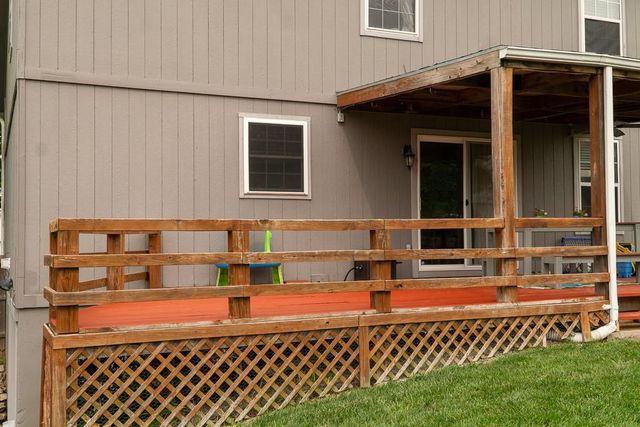 4301 NW Cortland Drive, Blue Springs, MO 64015