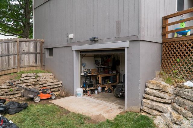 4301 NW Cortland Drive, Blue Springs, MO 64015