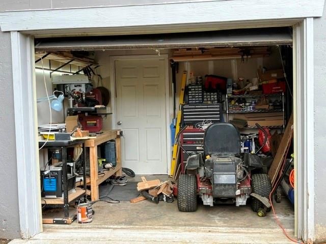 4301 NW Cortland Drive, Blue Springs, MO 64015