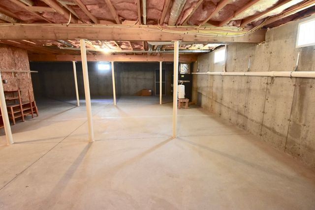3 Enaya Cir 3, Worcester, MA 01606