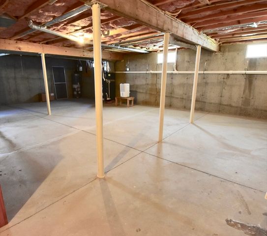 3 Enaya Cir 3, Worcester, MA 01606