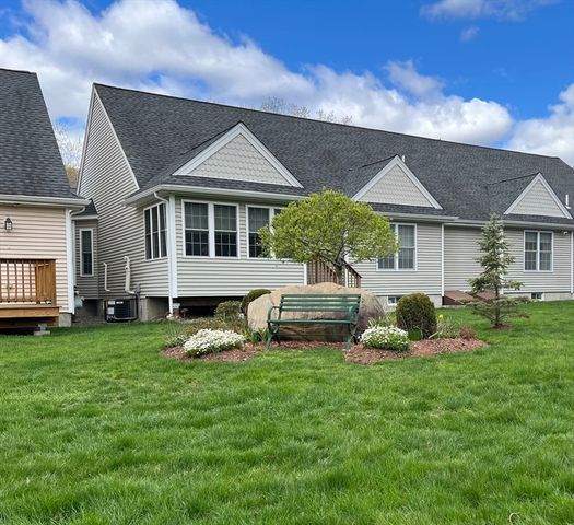 3 Enaya Cir 3, Worcester, MA 01606