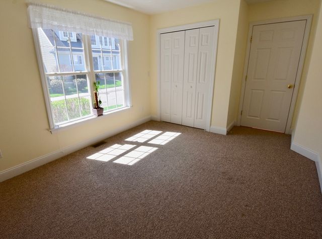 3 Enaya Cir 3, Worcester, MA 01606