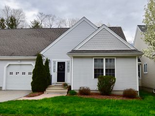 3 Enaya Cir 3, Worcester, MA 01606