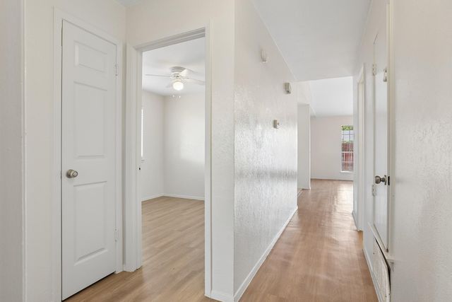 11912 Sunhillow BND B, Austin, TX 78758