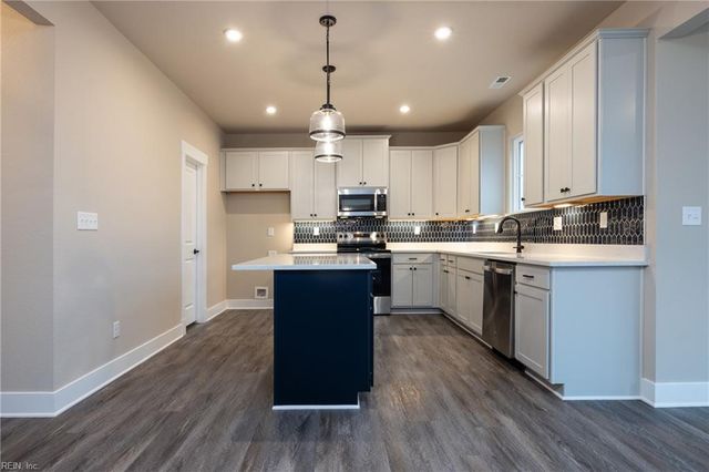 328 Station DR, Suffolk, VA 23434