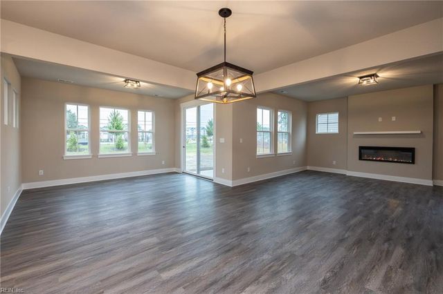 328 Station DR, Suffolk, VA 23434