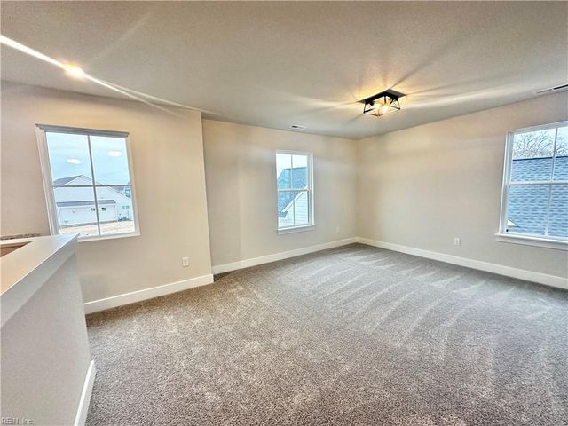328 Station DR, Suffolk, VA 23434