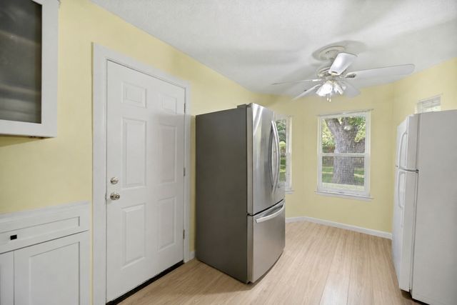 501 Simmons Drive, Euless, TX 76040