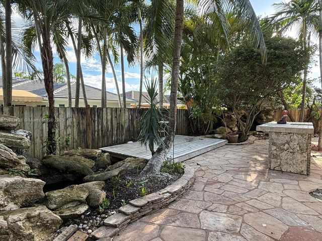 14848 SW 180th St, Miami, FL 33187