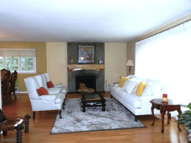 2 Koewing Pl, West Orange Twp., NJ 07052