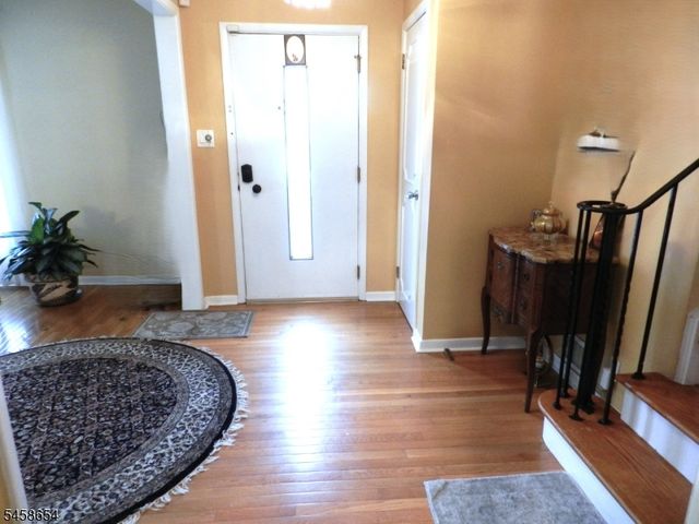 2 Koewing Pl, West Orange Twp., NJ 07052