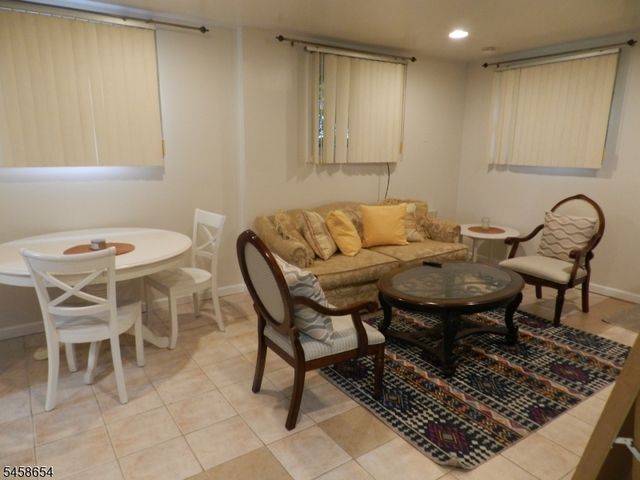 2 Koewing Pl, West Orange Twp., NJ 07052
