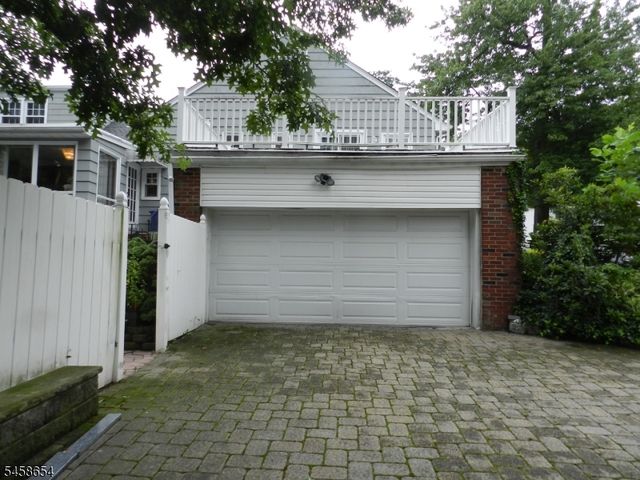 2 Koewing Pl, West Orange Twp., NJ 07052