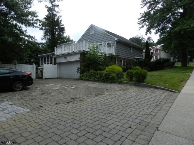 2 Koewing Pl, West Orange Twp., NJ 07052