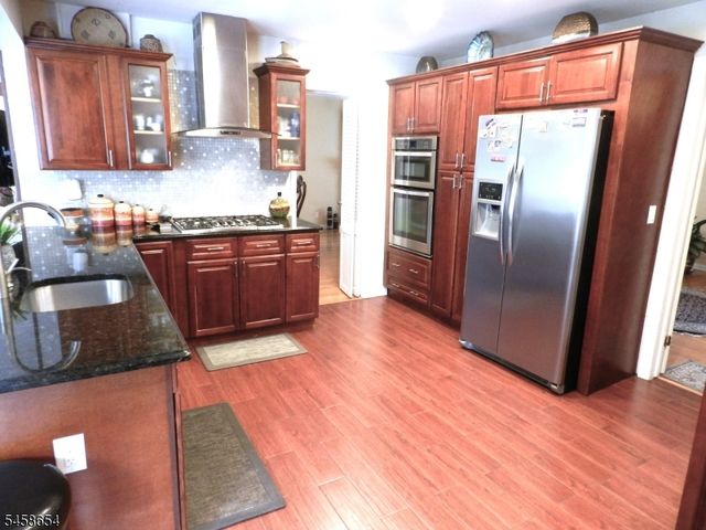 2 Koewing Pl, West Orange Twp., NJ 07052