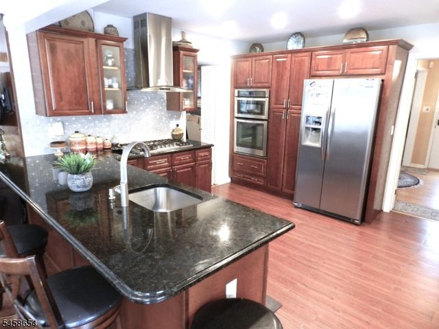 2 Koewing Pl, West Orange Twp., NJ 07052