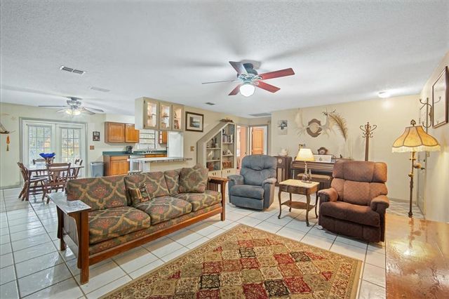 1602 N WILLS STREET, Plant City, FL 33563