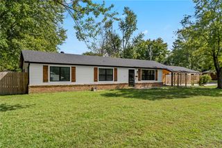 1203 SE Benton Street, Bentonville, AR 72712