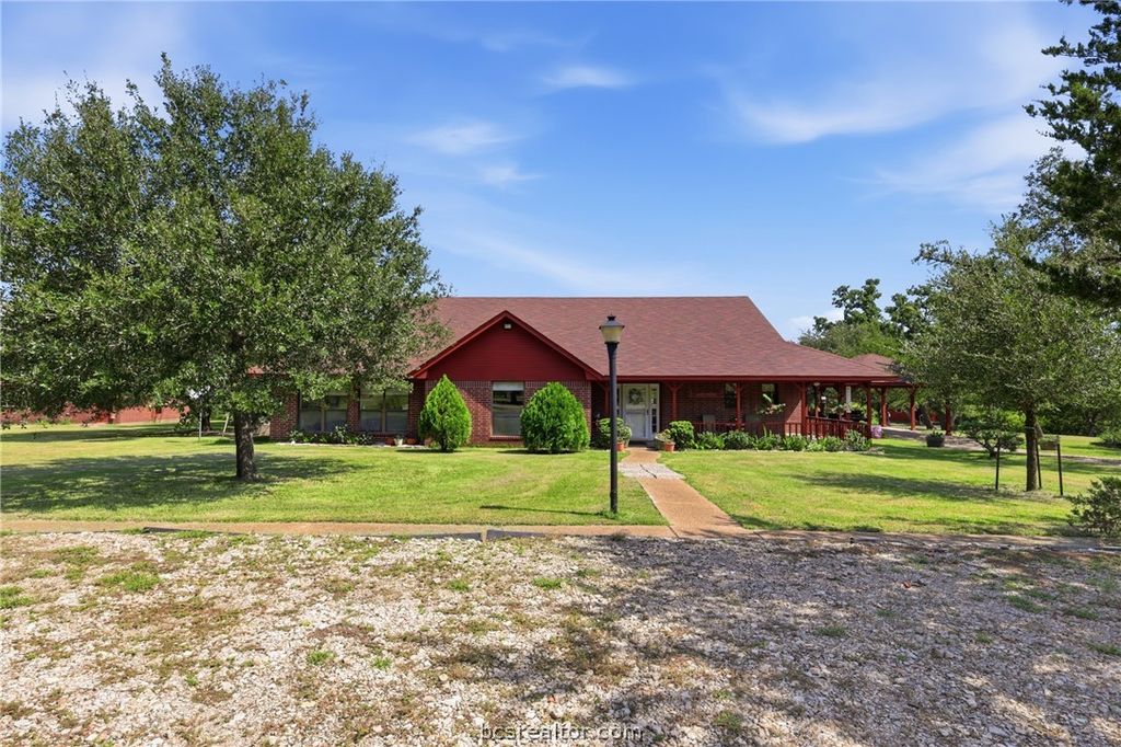 300 Moss Oak Drive, Somerville, TX 77879 — photo 2