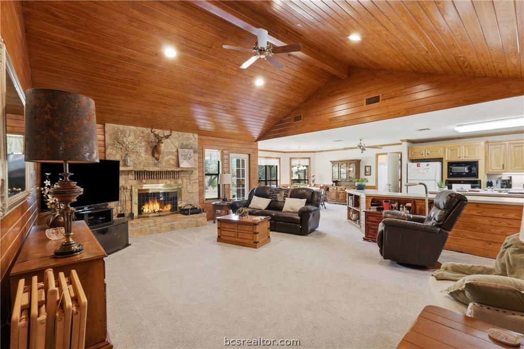 300 Moss Oak Drive, Somerville, TX 77879 — photo 4