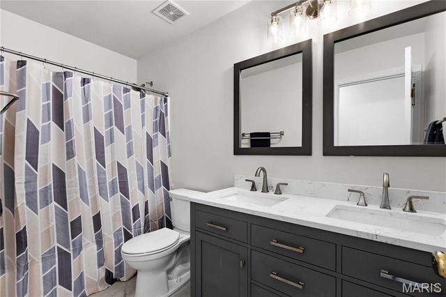 101 Wyndcrest Court, Lake St Louis, MO 63367