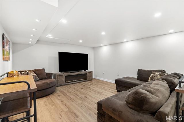 101 Wyndcrest Court, Lake St Louis, MO 63367