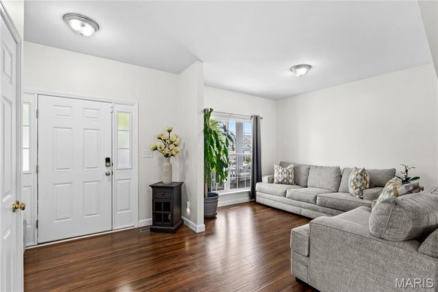 101 Wyndcrest Court, Lake St Louis, MO 63367