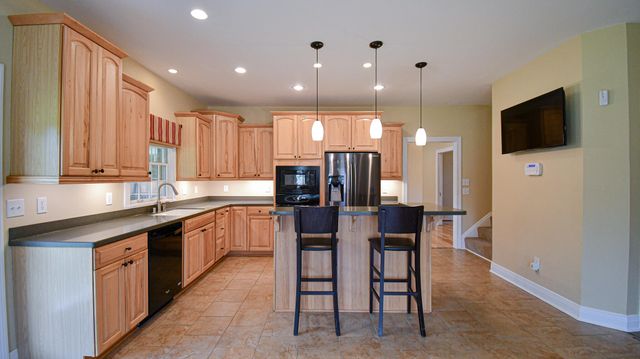 1110 Creekside Drive, Lawrenceburg, KY 40342