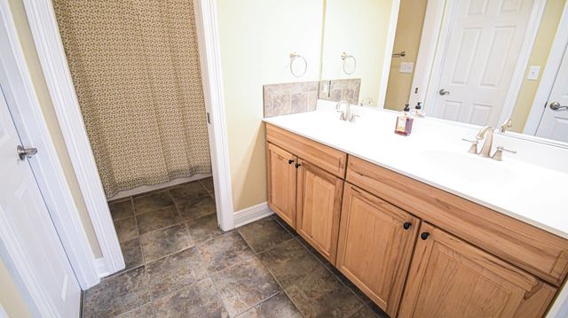 1110 Creekside Drive, Lawrenceburg, KY 40342