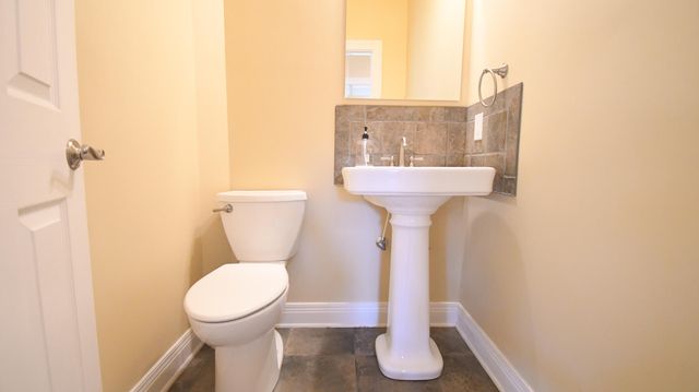 1110 Creekside Drive, Lawrenceburg, KY 40342