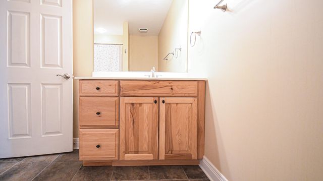 1110 Creekside Drive, Lawrenceburg, KY 40342