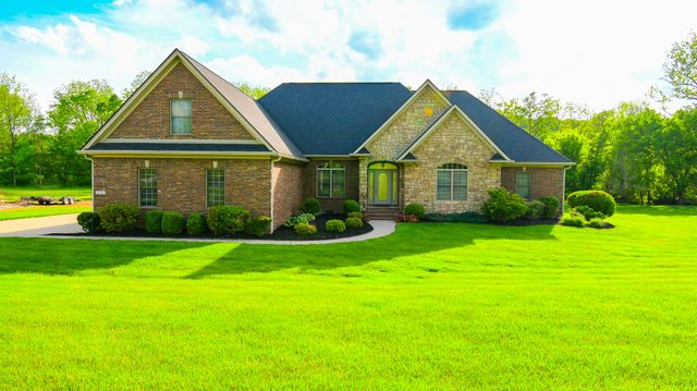 1110 Creekside Drive, Lawrenceburg, KY 40342