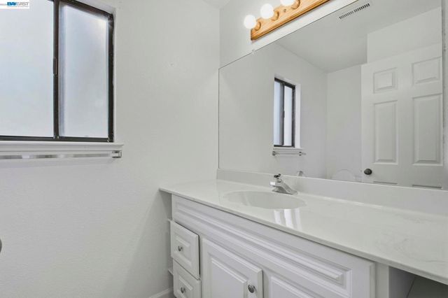 410 Monaco Ave, Union City, CA 94587