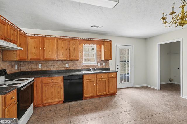 3351 Highway 3 N, Hampton, GA 30228