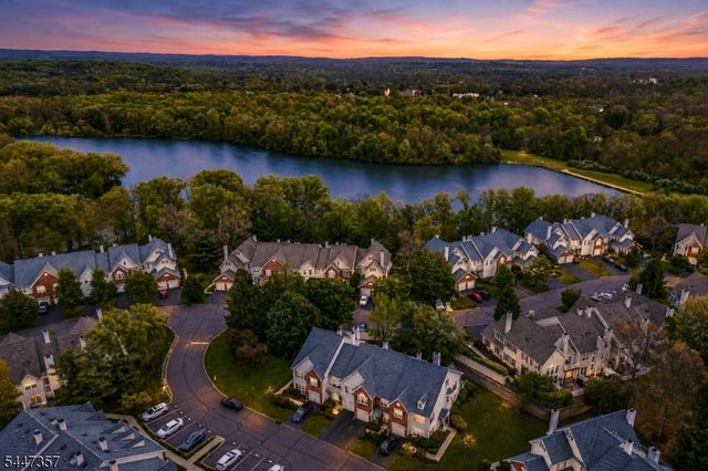 804 Well Sweep Rd 804, Readington Twp., NJ 08889
