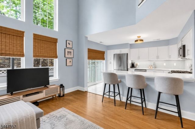 804 Well Sweep Rd 804, Readington Twp., NJ 08889