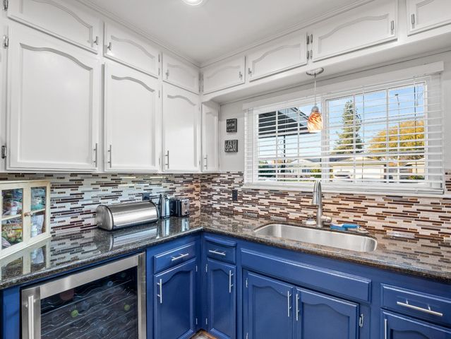 3279 W Rialto Avenue, Fresno, CA 93722