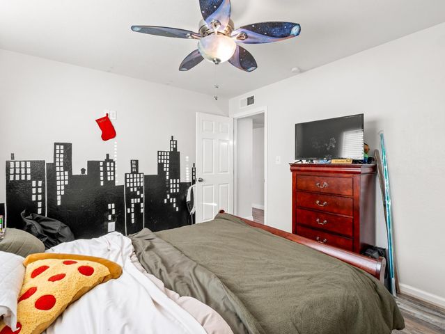 3279 W Rialto Avenue, Fresno, CA 93722