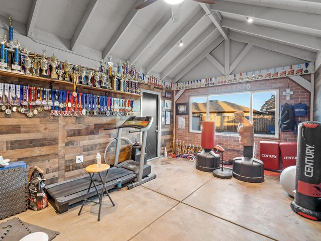 3279 W Rialto Avenue, Fresno, CA 93722