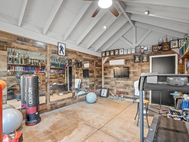 3279 W Rialto Avenue, Fresno, CA 93722