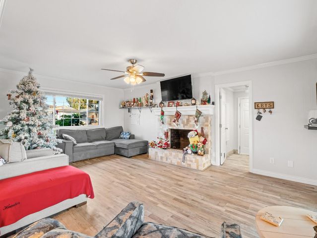 3279 W Rialto Avenue, Fresno, CA 93722