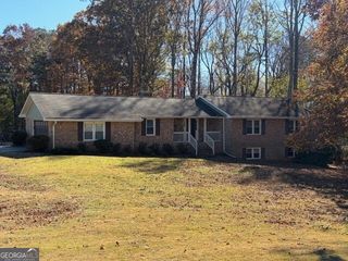 185 Redwood Circle, Fayetteville, GA 30214
