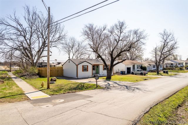1645 N College Avenue, Tulsa, OK 74110