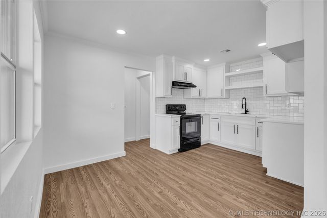 1645 N College Avenue, Tulsa, OK 74110