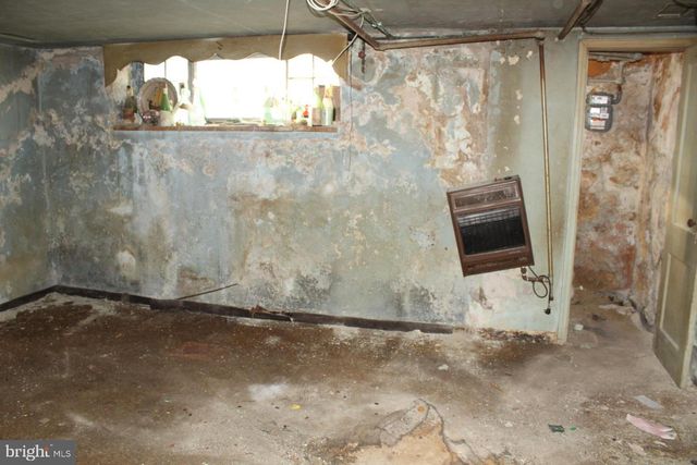 1642 E TULPEHOCKEN ST, Philadelphia, PA 19138