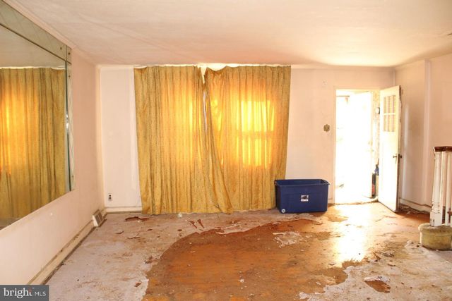 1642 E TULPEHOCKEN ST, Philadelphia, PA 19138