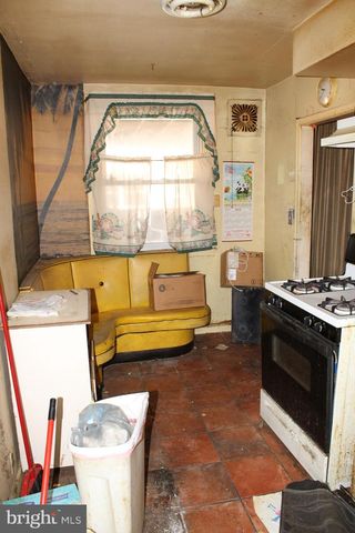 1642 E TULPEHOCKEN ST, Philadelphia, PA 19138