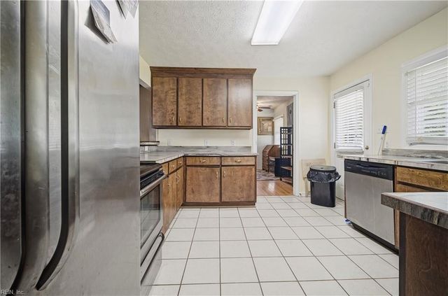 618 Smith ST, Hampton, VA 23661